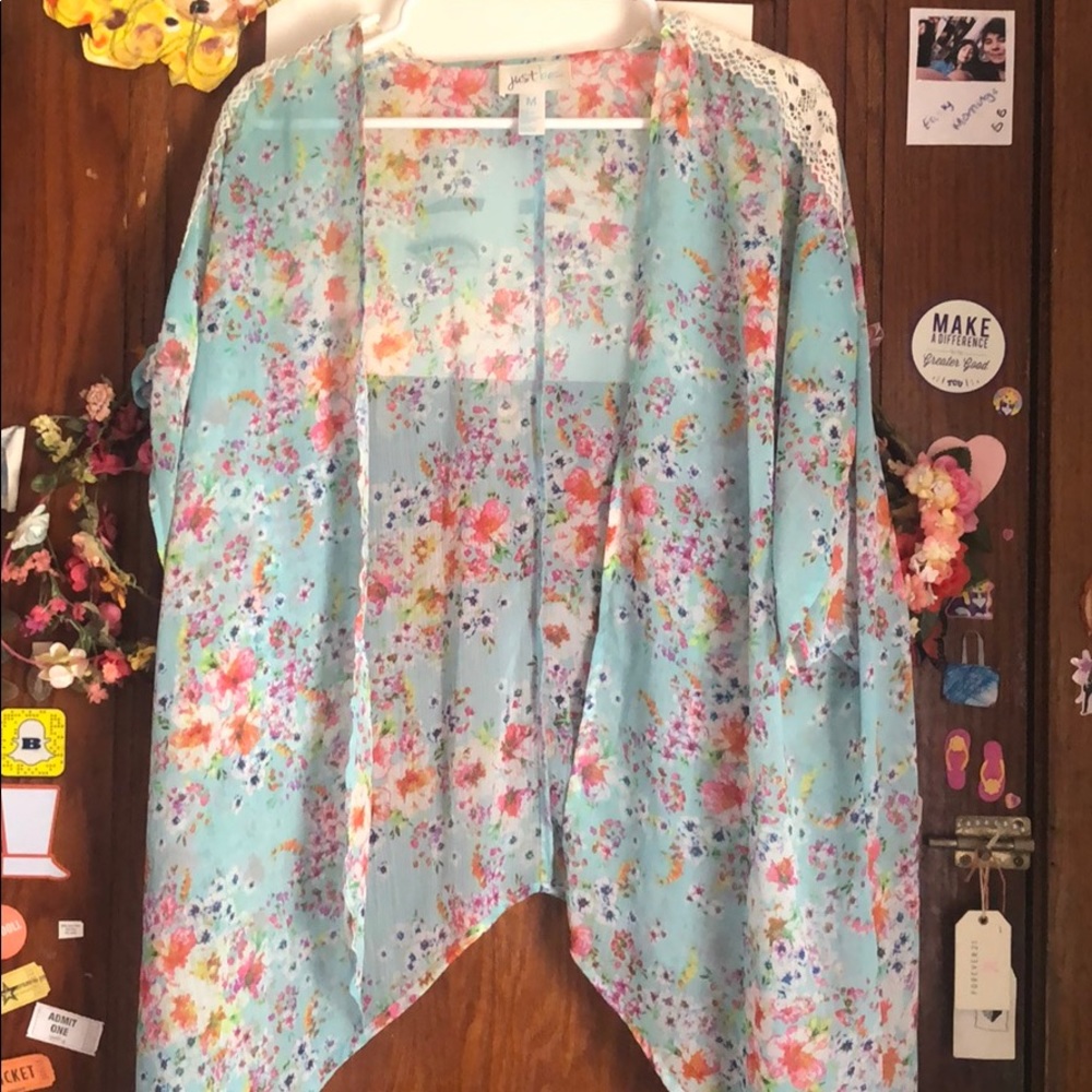 Light Blue Floral Kimono 💐💙